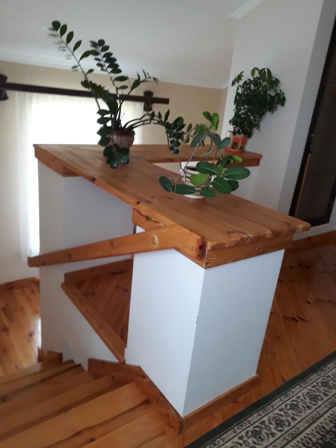 Uyut Hotel Чернихив Екстериор снимка