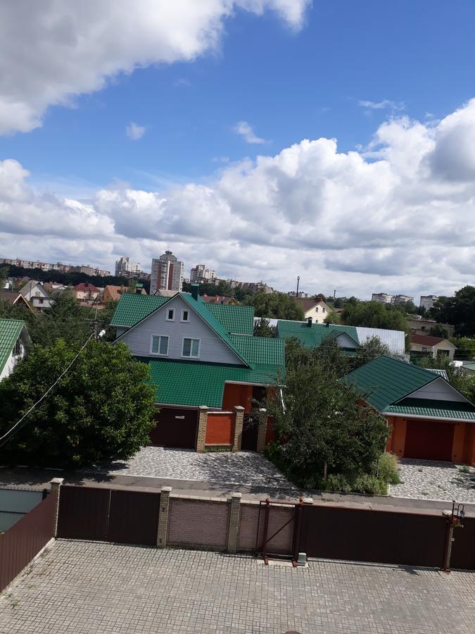 Uyut Hotel Чернихив Екстериор снимка
